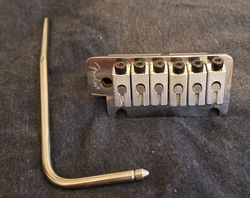 Fender Deluxe 2 point Locking tremolo - Chrome | Reverb