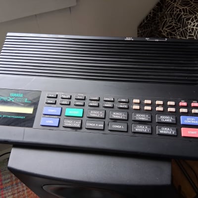 Yamaha RX21L Latin Percussion Rhythm Programmer Digital Drum Machine