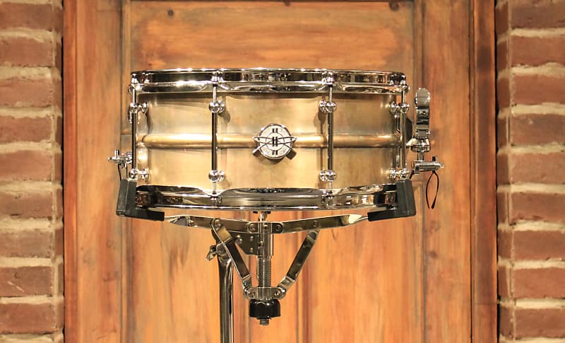 Pearl RFB1465 Reference 14x6.5 Rolled Brass Snare Drum