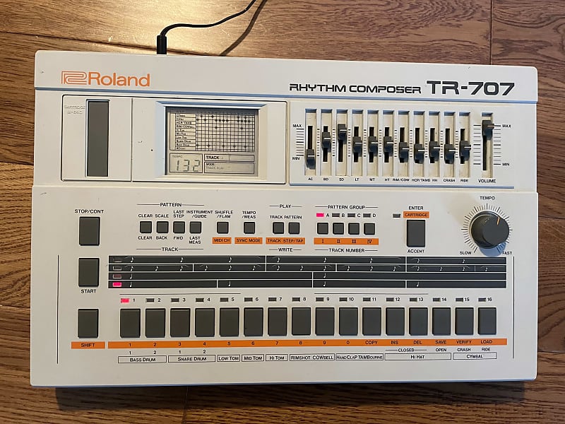 Roland TR-707 Rhythm Composer image 1