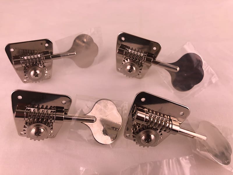 Fender Made In Japan '70s Vintage Style Bass Tuners, Nickel