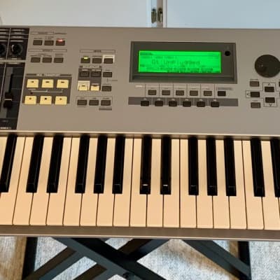 Yamaha Motif ES 7 Synthesizer - w/Max Sample RAM, ATA Flight Case, Manuals, Smart Media Card, USB Drive loaded with libraries