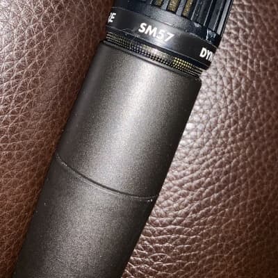 Shure SM57 Cardioid Dynamic Microphone 1984 - Present - Black image 2