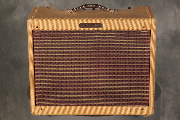 Fender Vibrolux Tweed Tube Amp w/original 10