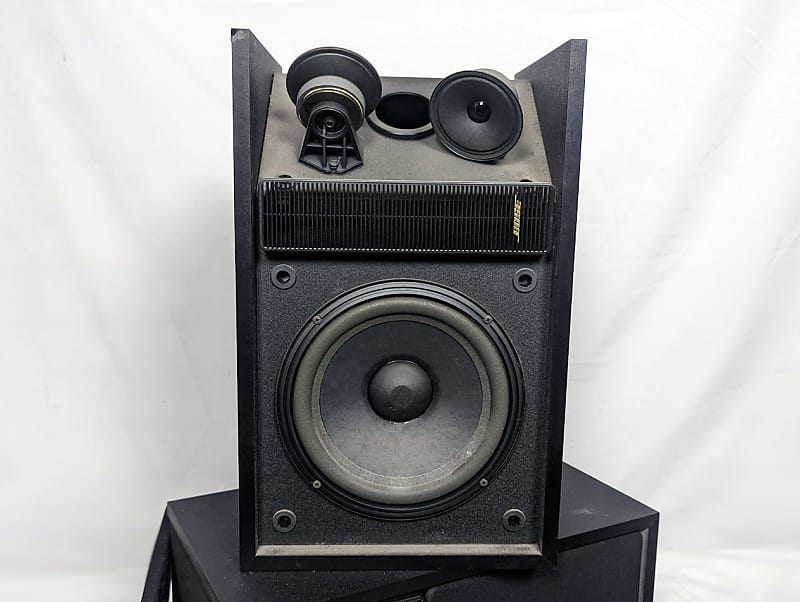 2) Bose 301 Series II Speakers - Pair - Black | Reverb Canada