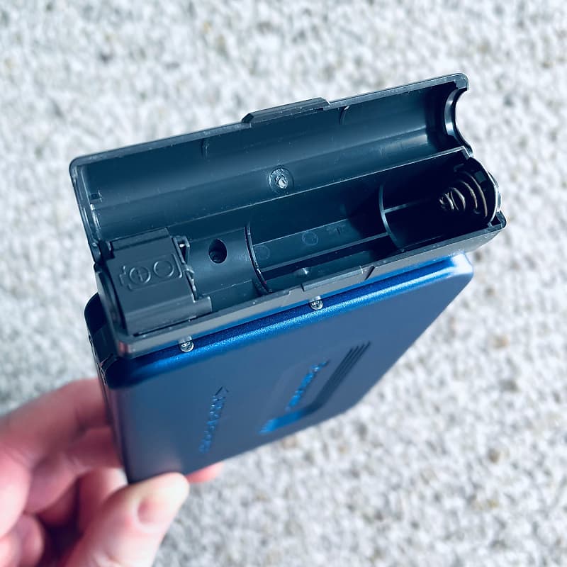 PANASONIC RQ SX30 Walkman Cassette Player, Near Mint Blue ! Tested