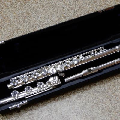 Amadeus AF520-BO Open Hole Flute with Offset G & Low B Key - Silver Plated - Free Shipping image 1
