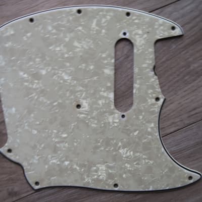 1964 - 1971 Fender Musicmaster guitar  Pickguard  pearloid 60's Vintage USA RI  pearl 65 66 67 Bild 22