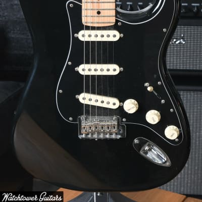 2020 Fender Stratocaster FSR Player Series Black with Tweed Case for sale