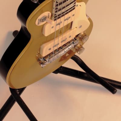Super Very Rare. Camel MINI Les Paul 198* GOLD TOP and two Pick ups P-90. image 8