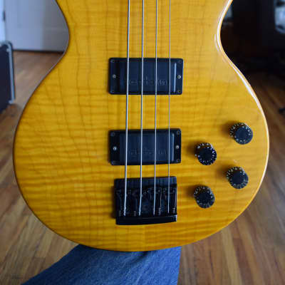 Gibson Les Paul Deluxe Plus Bass ,  LPB-2 ,  Hard case , Figured maple top, Great specimen image 5