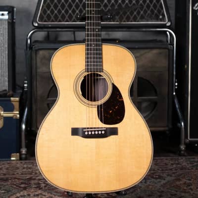 Martin OM-28 14 Fret - Natural with Hardshell Case image 2