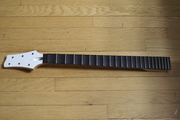 Warmoth on sale scalloped neck