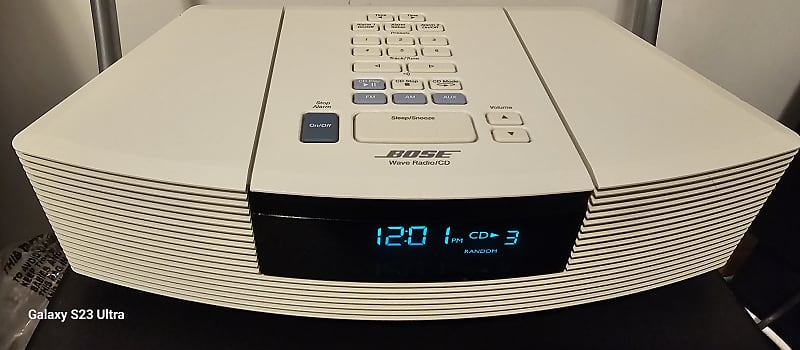 Bose Wave Music System AM/FM Radio and CD Player AWRCC2