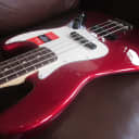 Fender American Professional Jazz Bass Candy Apple Red with Hard Case