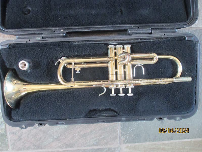 Bach TR300 Trumpet with case and mouthpiece, Made in USA Reverb