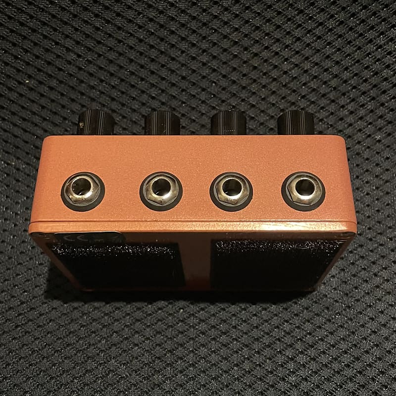 Walrus Audio Monument Harmonic Tap Tremolo V1 2017 - Coral