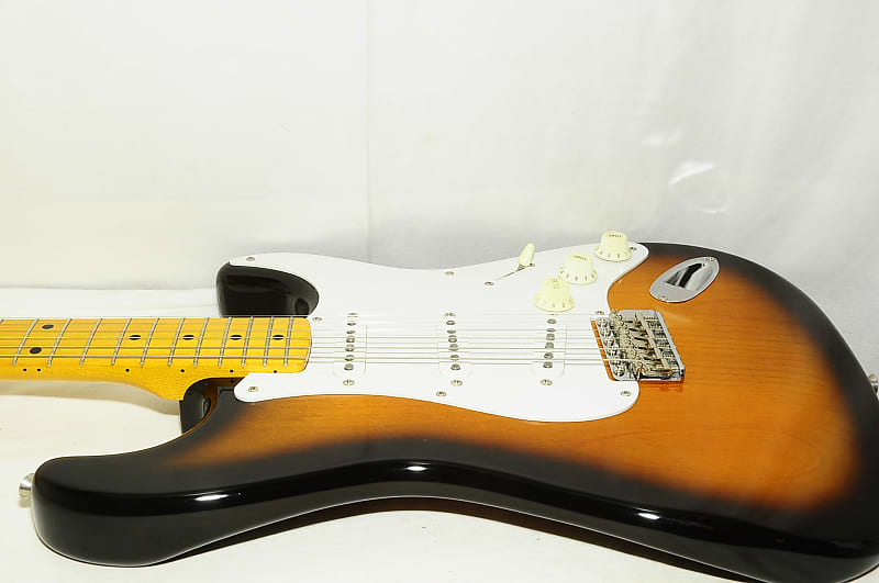 2004 Fender '57 reissue Stratocaster ST57-58US Crafted in