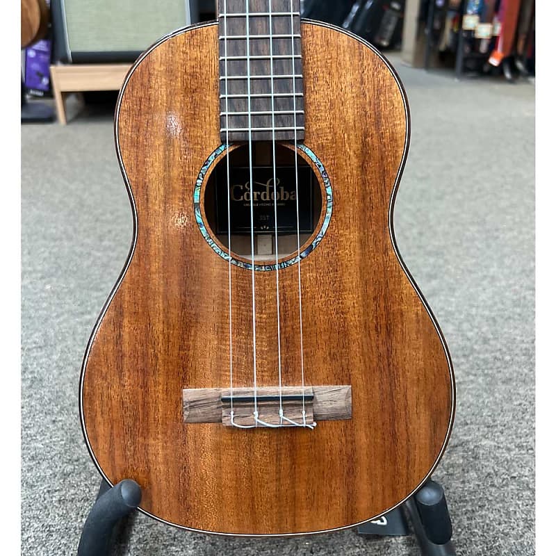 Cordoba 35t deals tenor ukulele