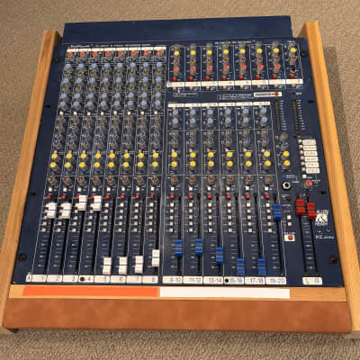 Allen and Heath Mixwizard 14:4:2 Analog Mixer with Stand Up Allen and Heath Mixwizard 14:4:2 Analog Mixer with Stand Up