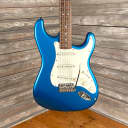 Squier by Fender Classic Vibe 60s Strat Electric Guitar Lake Placid Blue (1123)