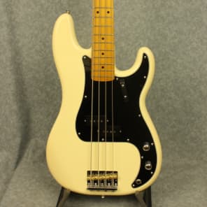 Squier Matt Freeman Signature 4 String Precision Electric Bass