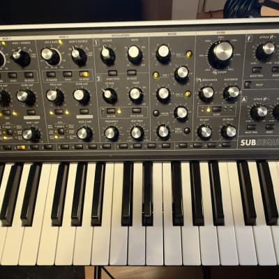Moog Subsequent 37 Analog Synth 2017 - Present - Black