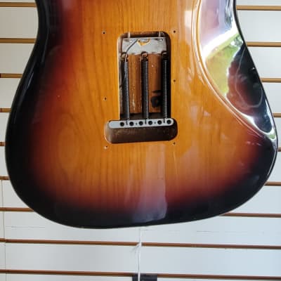 Fender American Standard Stratocaster with Rosewood Fretboard 1998 - 2000 - 3-Color Sunburst image 8