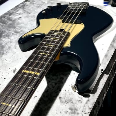 Yamaha BBP35 Pro Series 5-String Bass