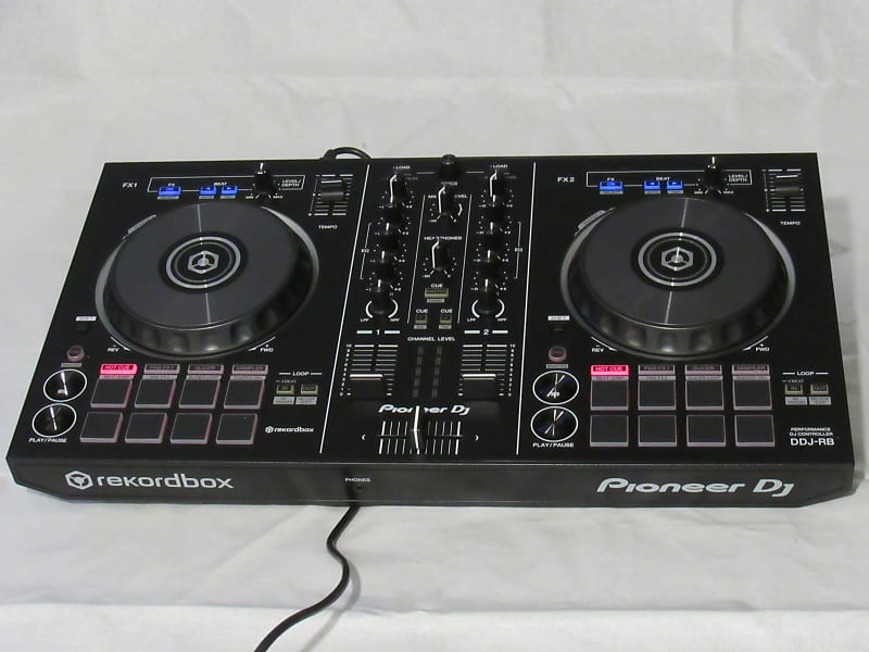 Pioneer DDJ-RB - rekordbox DJ Controller
