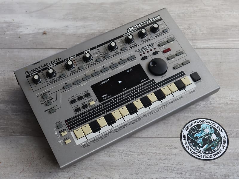 【Roland】MC-303 Groovebox mc303 Roland MC-303 - Wikipedia