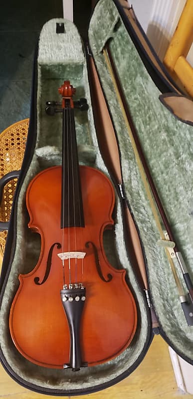 GEWA Mittenwald Karwendel 4/4 Size Violin with Case and Bow