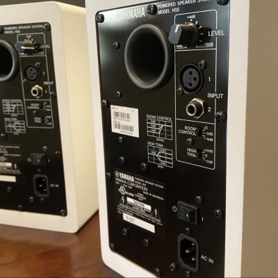 Yamaha HS5 5" Powered Studio Monitor (Single) 2015 - Present - White image 6