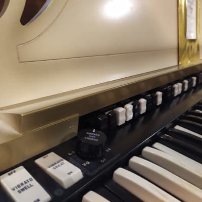 Hammond A102 - White image 4