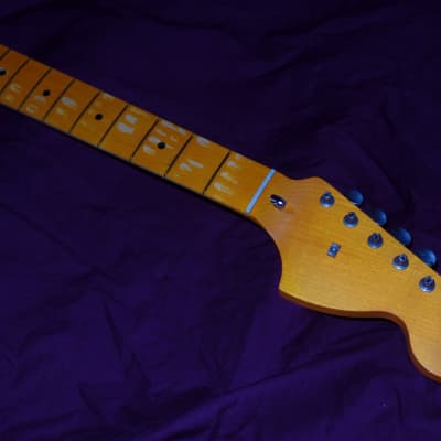 21 fret 1970s Relic vintage C shaped Stratocaster Allparts Fender Licensed vintage maple neck image 2