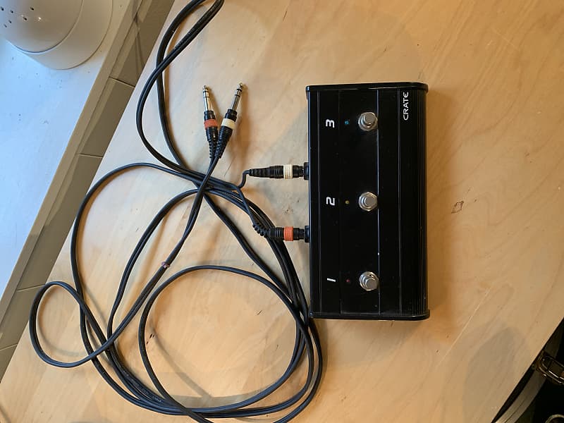 Crate 3 button foot switch Black Reverb