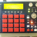Akai MPC1000 Sampling Drum Machine and Sequencer