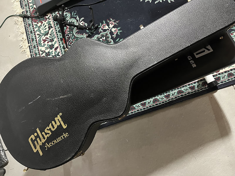 Gibson J200 SJ200 acoustic guitar case 2012 Black tolex Reverb
