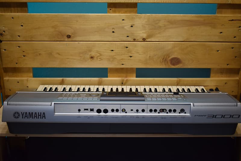 Yamaha PSR-3000 61鍵 シルバー Yamaha PSR-3000 61鍵 シルバー Yamaha PSR-3000 61-Key Arranger