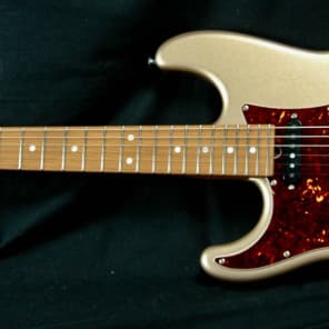 Suhr Classic Lefty Shoreline Gold Electric Guitar image 6