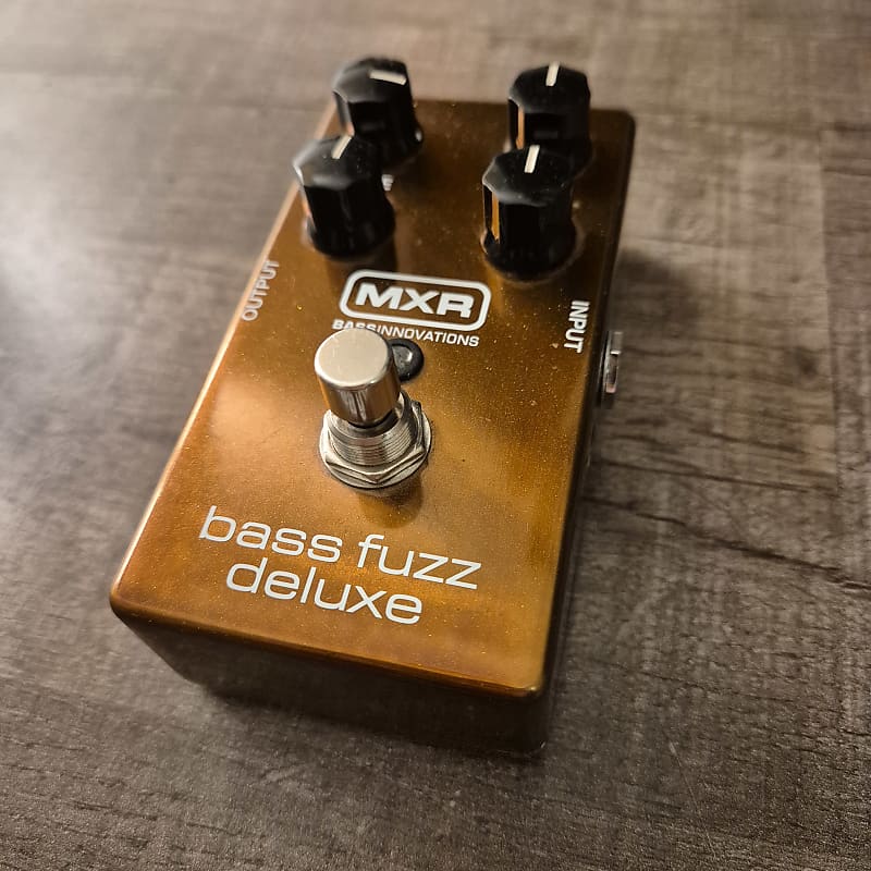 MXR M84 Bass Fuzz Deluxe