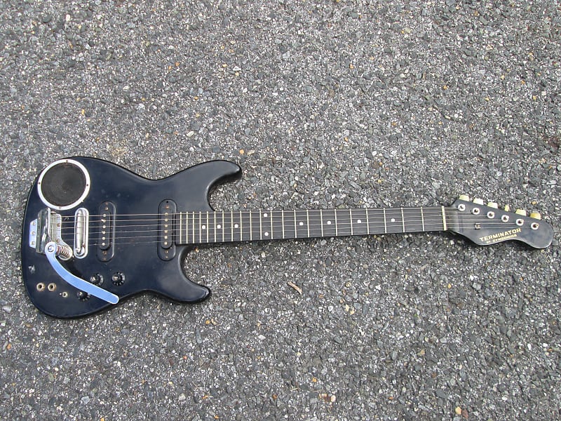 VINTAGE '80s Terminator by Synsonics- Electric Guitar with Built-in Amp  Speaker! PRICED TO SELL!