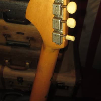1964 Fender Duo Sonic II Red w/ Vintage Hardshell Case image 4