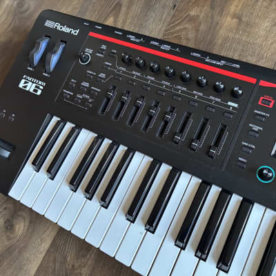 Roland FANTOM-06 61-Key Workstation Keyboard 2022 - Present - Black