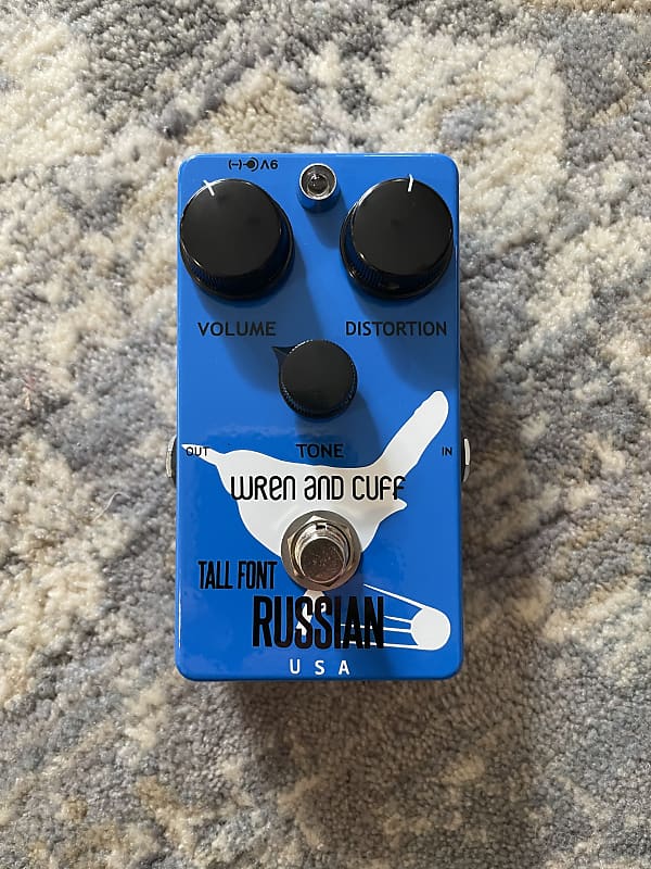 Wren and Cuff Tall Font Russian