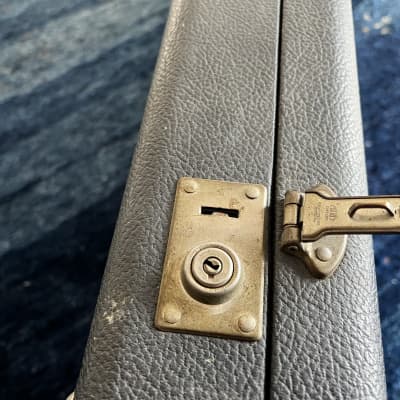 vintage guitar case strat/tele image 2
