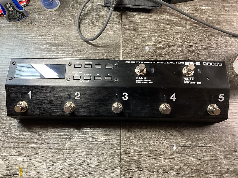 Boss ES-5 Effects Switching System