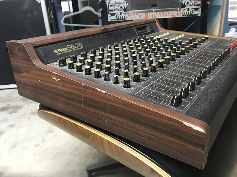 【希少】 YAMAHA MQ-1202 ミキサー ヴィンテージ Vintage Yamaha MQ1202 12 Channel Analog Mixer 4 Band EQ | Reverb