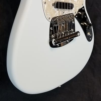Fender American Performer Mustang Electric Guitar Rosewood Fingerboard, Satin Sonic Blue  W/ Deluxe Gig Bag image 6