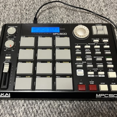 Akai MPC500 Music Production Center | Reverb Canada